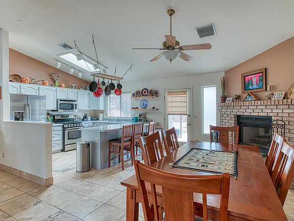 3rd image of 2791 W Woodview Crest Dr