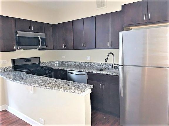 2nd image of 432 W Belmont Ave APT 508