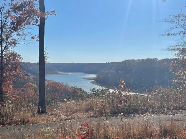 88 Stillwater Blvd, Russell Springs, KY 42642