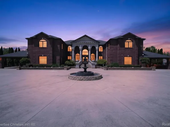 6223 Valleyfield Dr, Plymouth, MI 48170