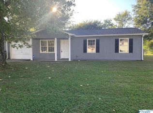 3229 Uvalde Ln NW, Huntsville, AL 35810