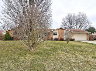 2314 S Old Oaks Dr, Beavercreek, OH 45431