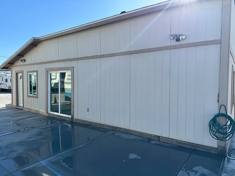 43813 Sierra Hwy — Photo 3