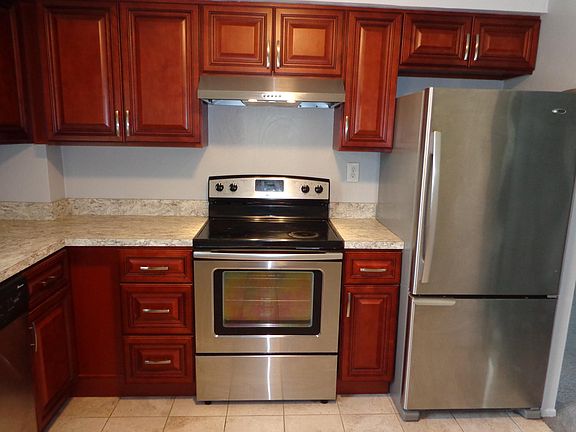 3rd image of 309 N 5th St #1