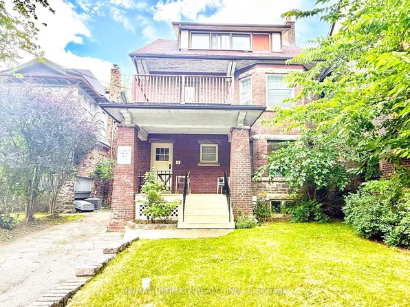 16 Foxbar Rd #2, Toronto, ON M4V 2G6