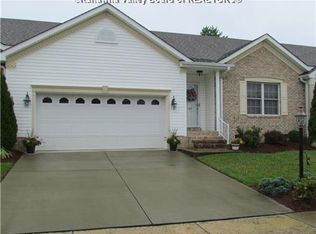 135 Gables Dr, Hurricane, WV 25526