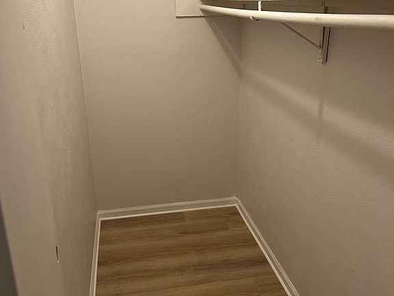3rd image of 1512 W 4th St APT B