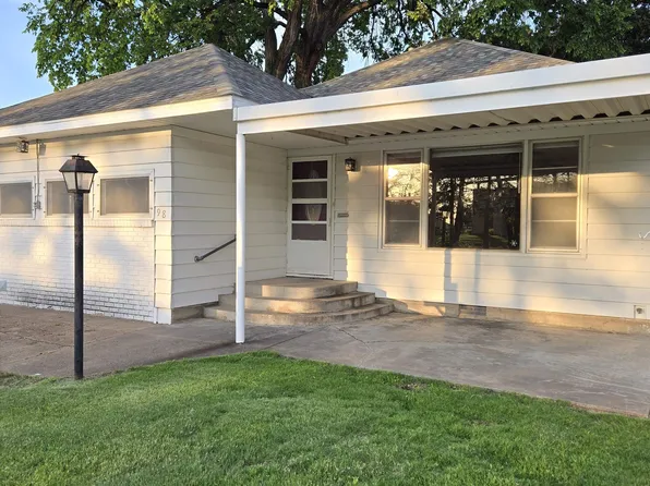98 Ash St, Hays, KS 67601