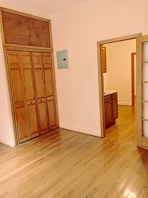 Rented by Warren T Real Estate Corp. | media 18