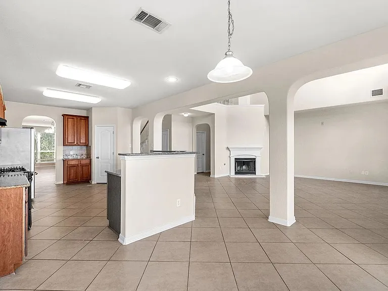 1209 Laurel Oak Trl — Photo 11
