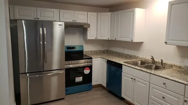 3 bed, 1300 sqft, $2,100 — Photo 4