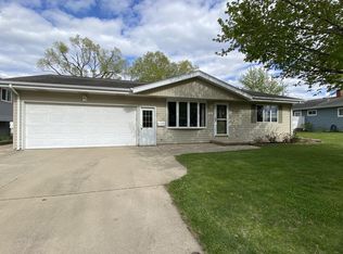 236 Reid Rd, Genoa, IL 60135