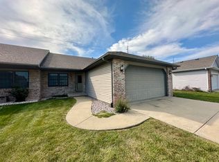 2901 Cronin Dr, Springfield, IL 62711