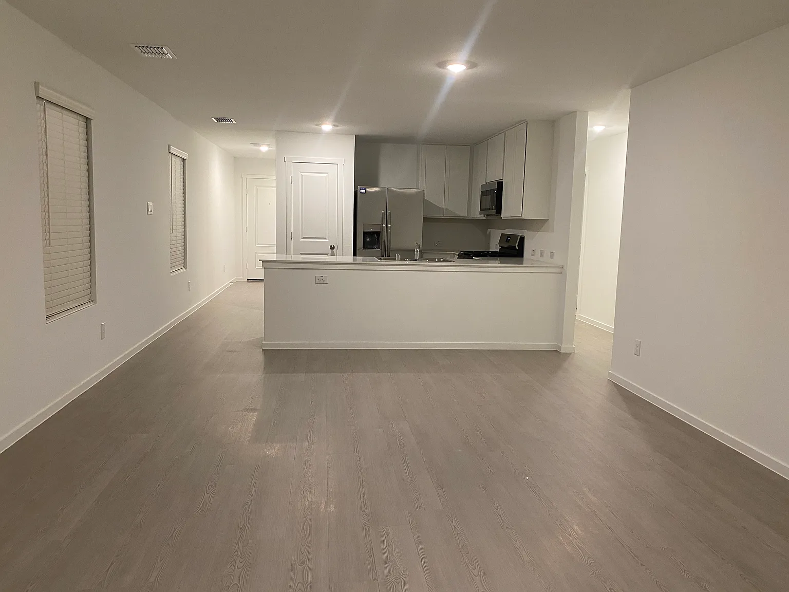 3 bed, 1410 sqft, $1,750 — Photo 1