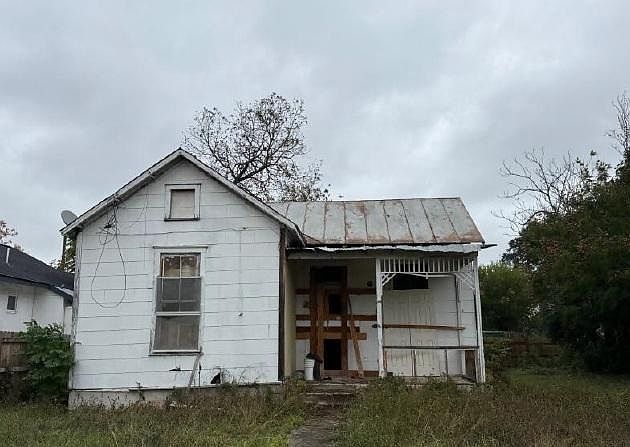 1st image of 212 N Gevers St