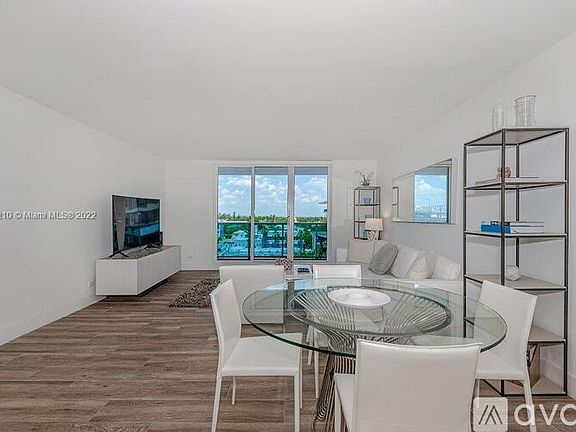 3rd image of 2301 Collins Ave APT 637