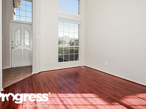 2nd image of 1451 Susan Ln