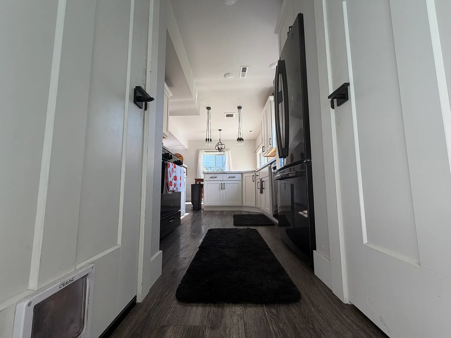 2 bed, 2.5 bath, 1750 sqft, $3,300 — Photo 4