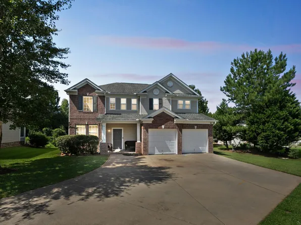 822 S Edisto River Dr, Roebuck, SC 29376