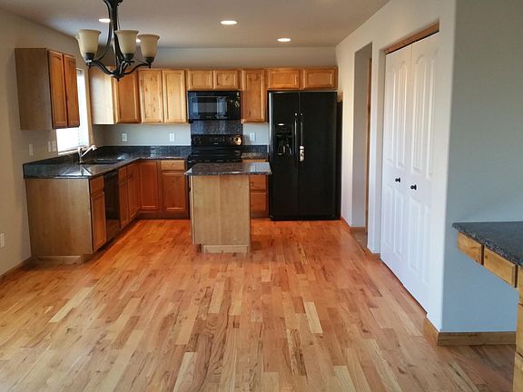 Dining Room area to Kitchen