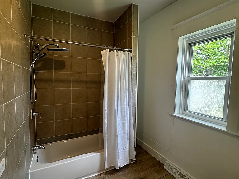 124 Field Ave — Photo 15
