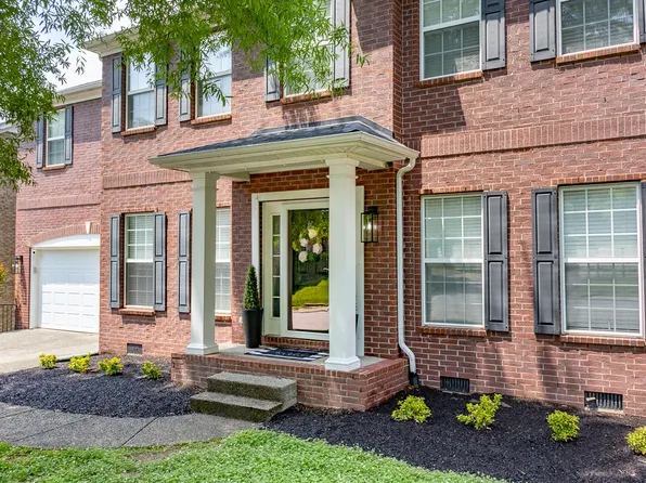 306 Forest Bend Dr, Mount Juliet, TN 37122