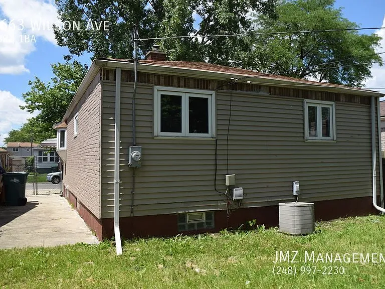 1663 Wilson Ave — Photo 18
