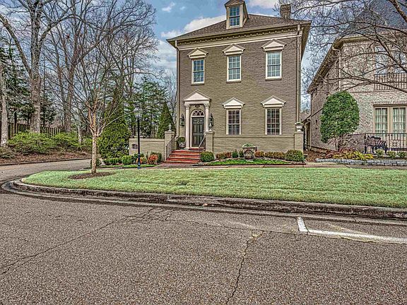 3rd image of 1995 Arden Walk Ln