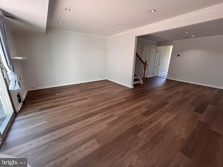 5633 Independence Cir — Photo 14