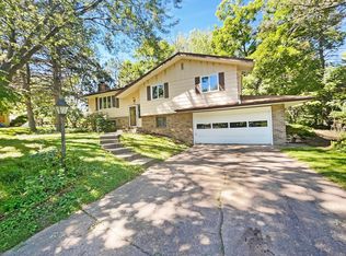 3471 Milton St N, Shoreview, MN 55126