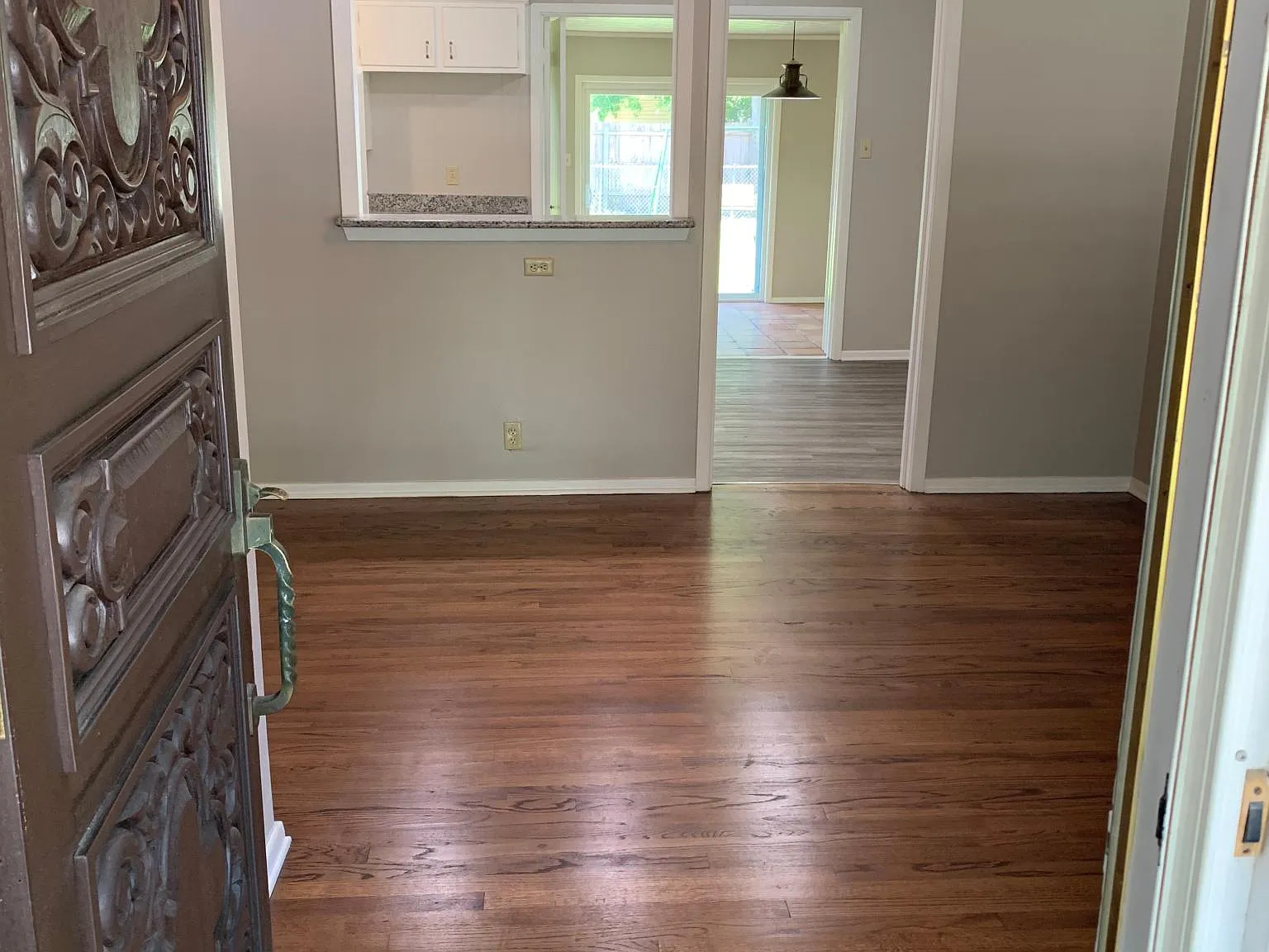 1825 Westchester St — Photo 4