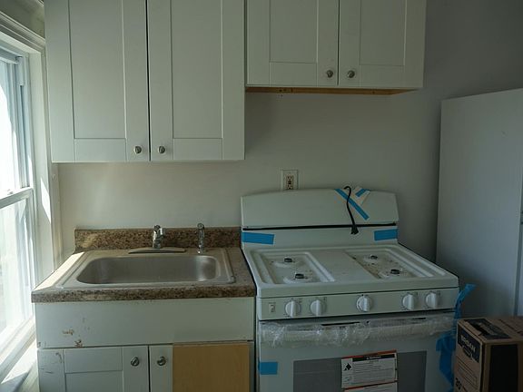5th image of 212 N Maple Ave Floor 3