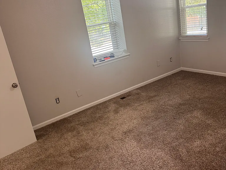 1307 Gaineford Ct — Photo 15
