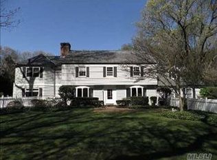 305 Bayville Rd, Locust Valley, NY 11560