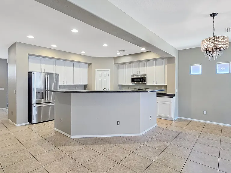 9912 W Marguerite Ave — Photo 8