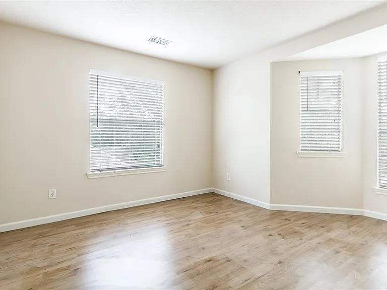 1138 Evandale Ln — Photo 25