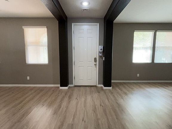 3rd image of 3156 Via Como