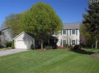 28555 E Brockway Dr, Westlake, OH 44145