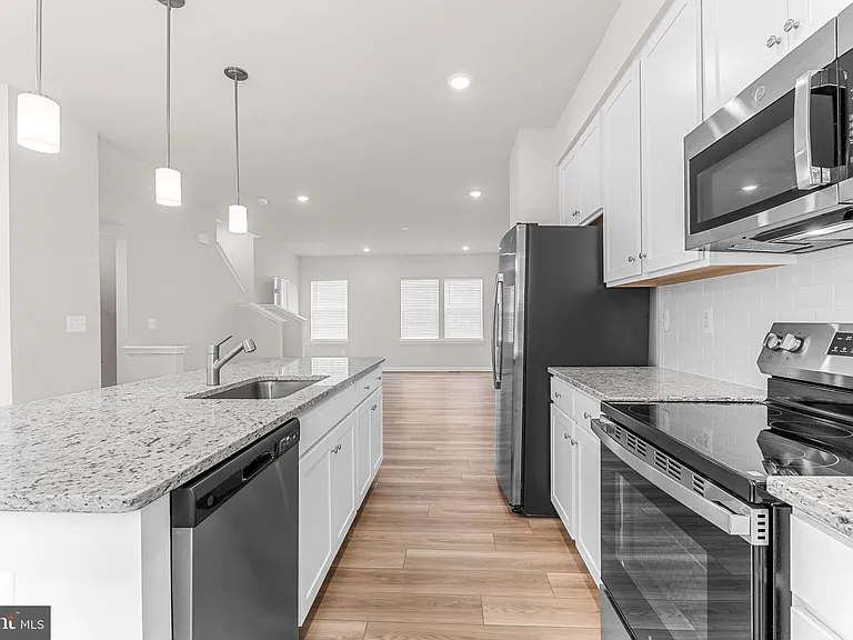 200 Swan Field Ave — Photo 8
