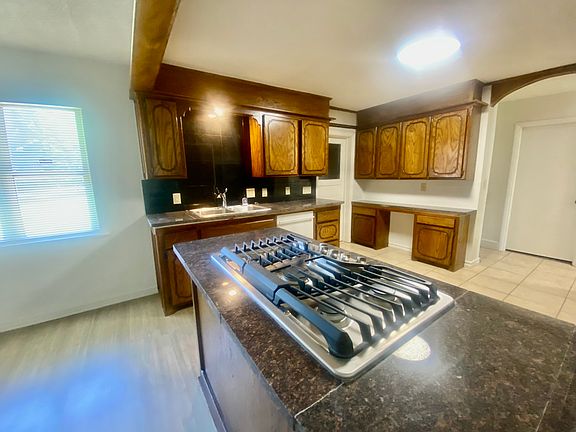 4th image of 6101 S Douglas Ave #6101