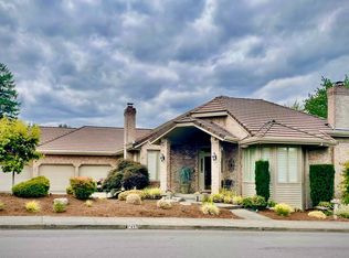 7455 SW Saint John Pl, Portland, OR 97223