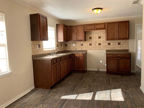 5th image of 3850 Willomet Ave