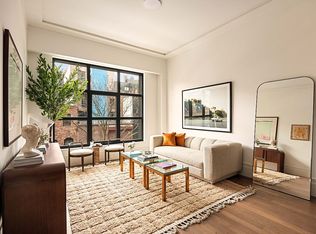 127 Kent Ave #2F, Brooklyn, NY