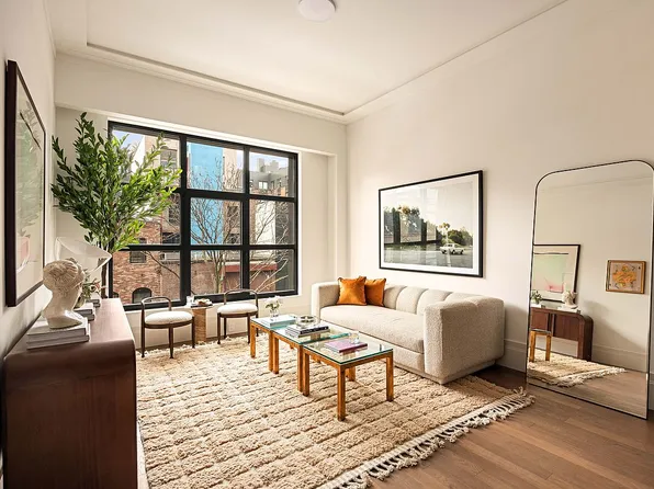 127 Kent Ave #2F, Brooklyn, NY 11249