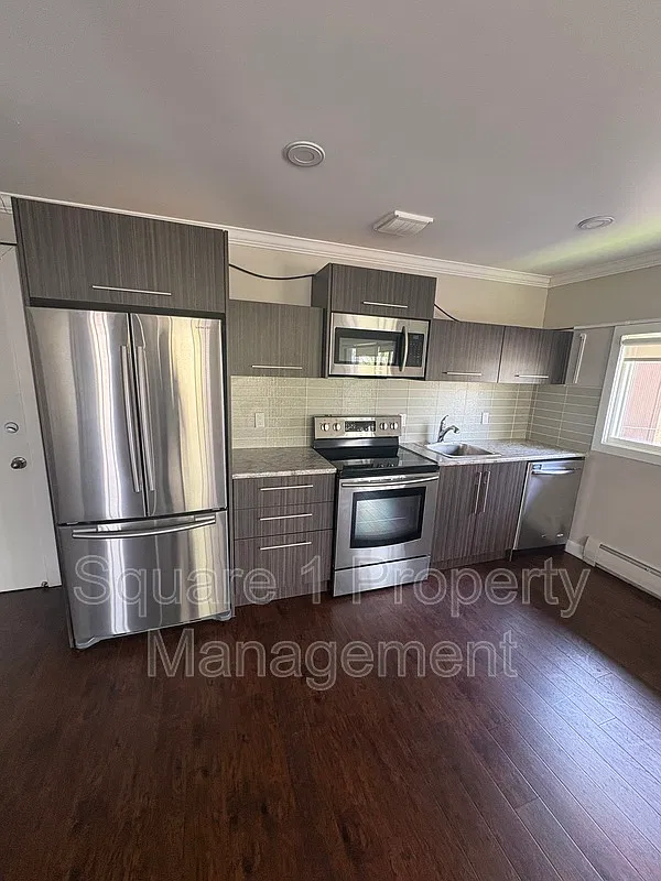2 bed, 1.0 bath, $1,600 — Photo 1