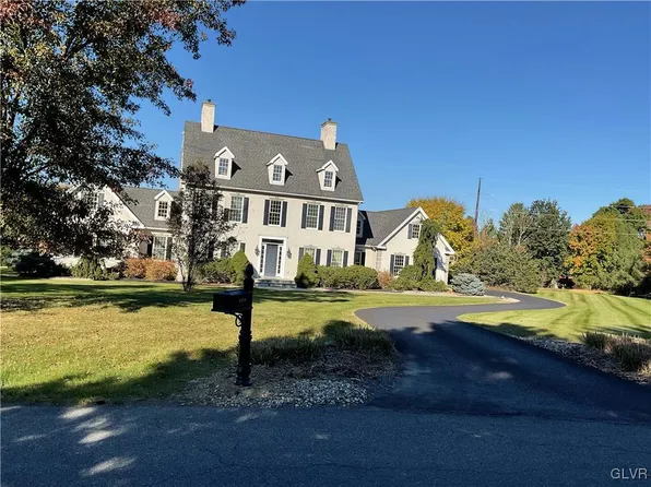 1951 Obriens Ct, Bethlehem, PA 18015