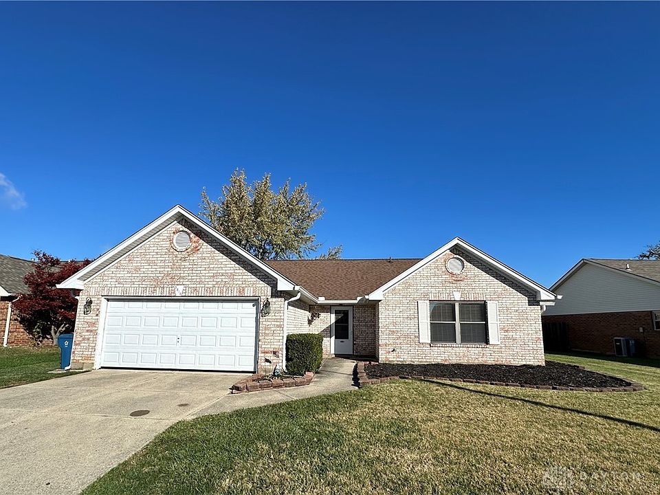 1st image of 8818 Deer Hollow Dr