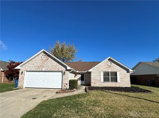 8818 Deer Hollow Dr, Dayton, OH 45424