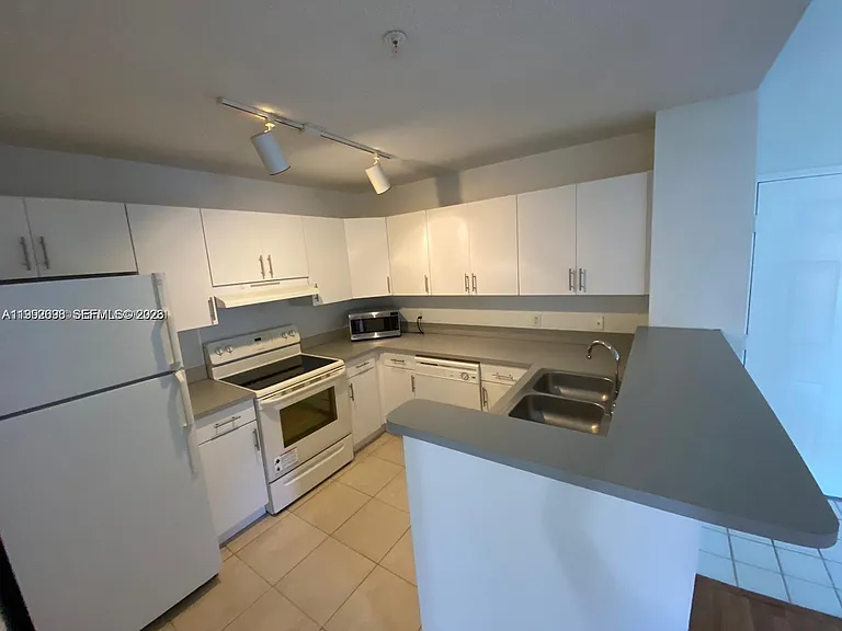 4500 NW 107th Ave #2019 — Photo 6