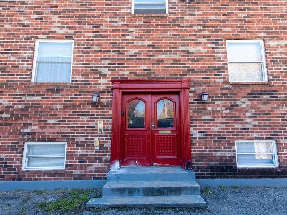 1st image of 2718 Rockford Ln APT 2
